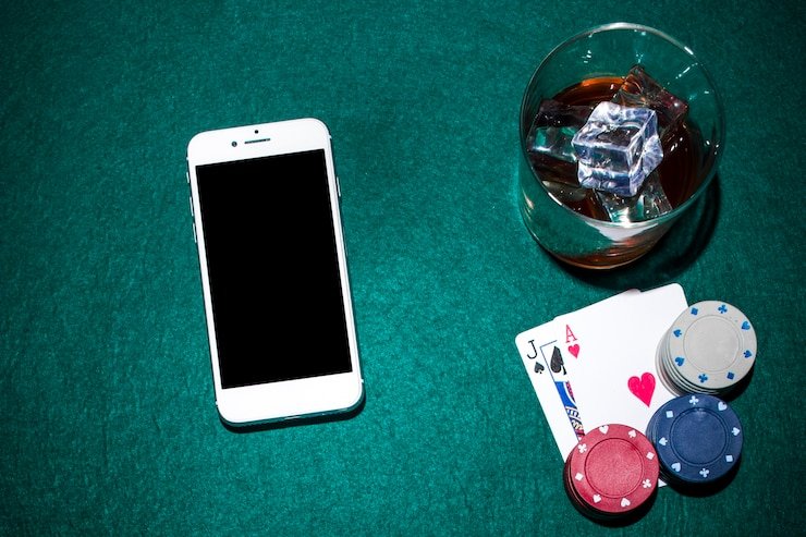 h5.suhu777 mobile app interface showing tournament entry and live dealer tables